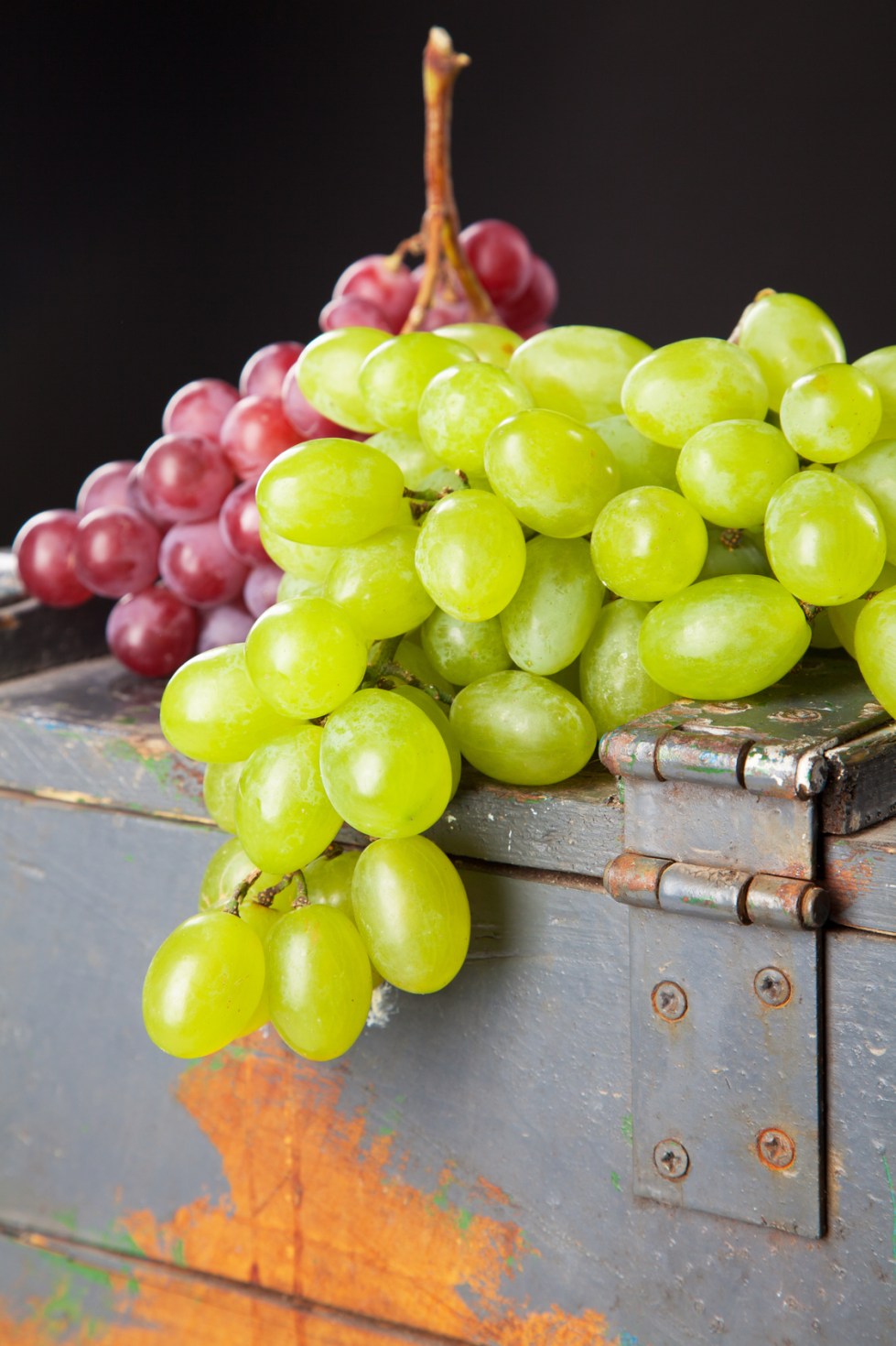 Grapes on a wooden crate