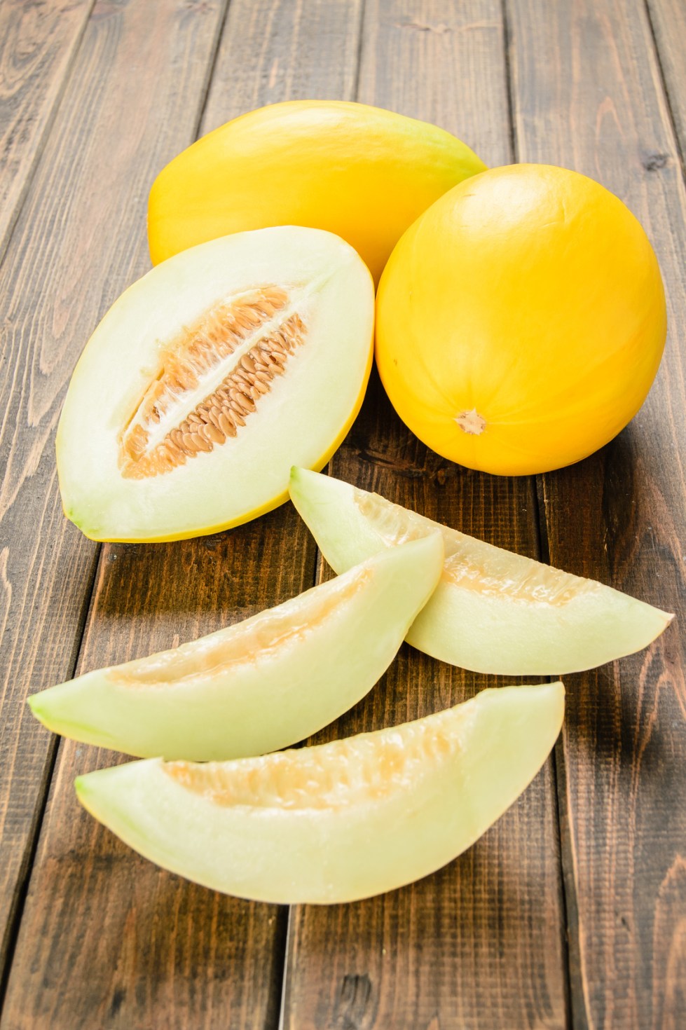 yellow melon slices
